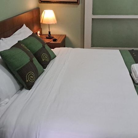 Griya Jene Homestay Syariah Ngabean Room photo