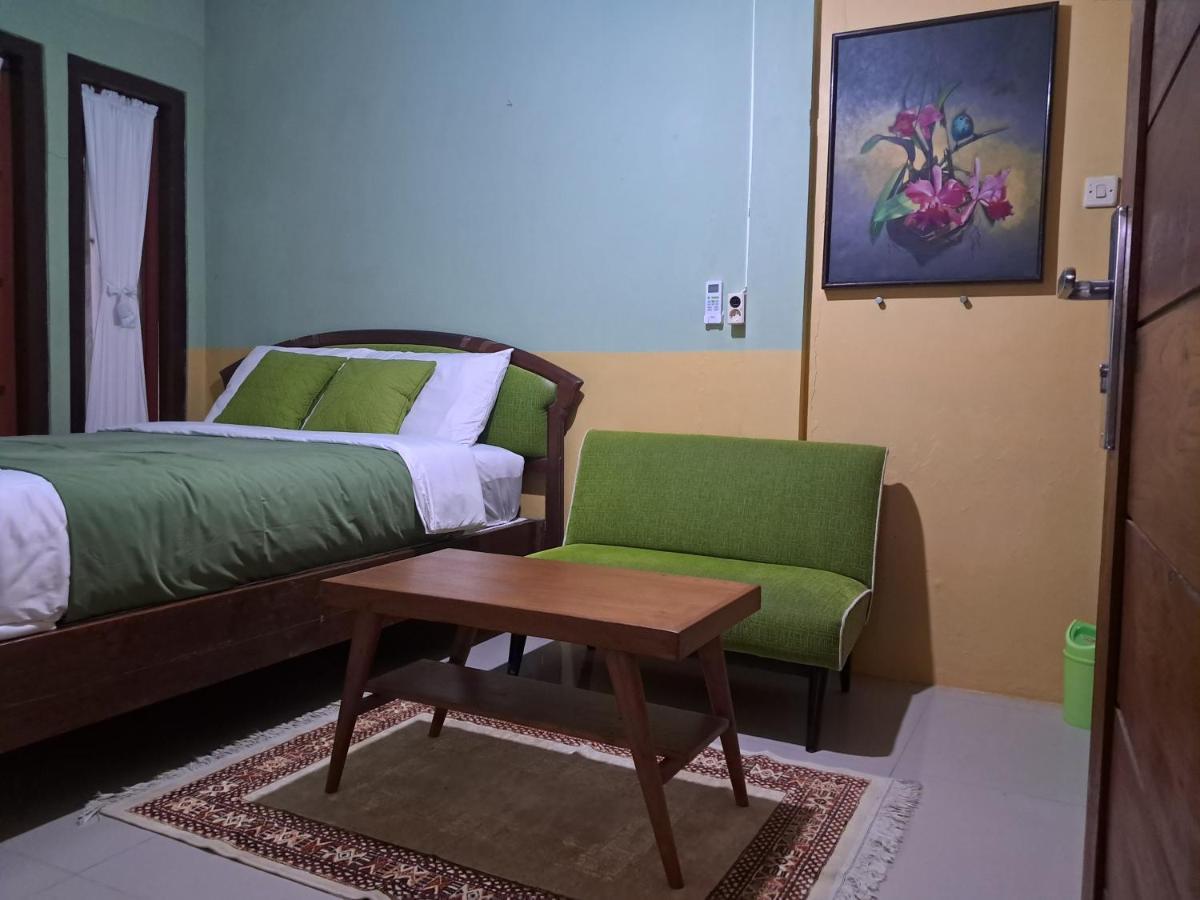 Griya Jene Homestay Syariah Ngabean Exterior photo