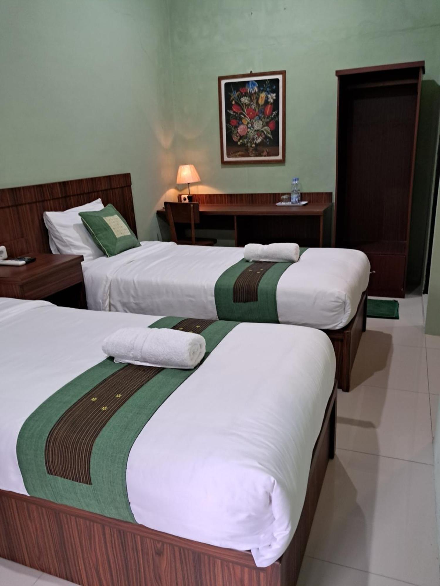 Griya Jene Homestay Syariah Ngabean Room photo